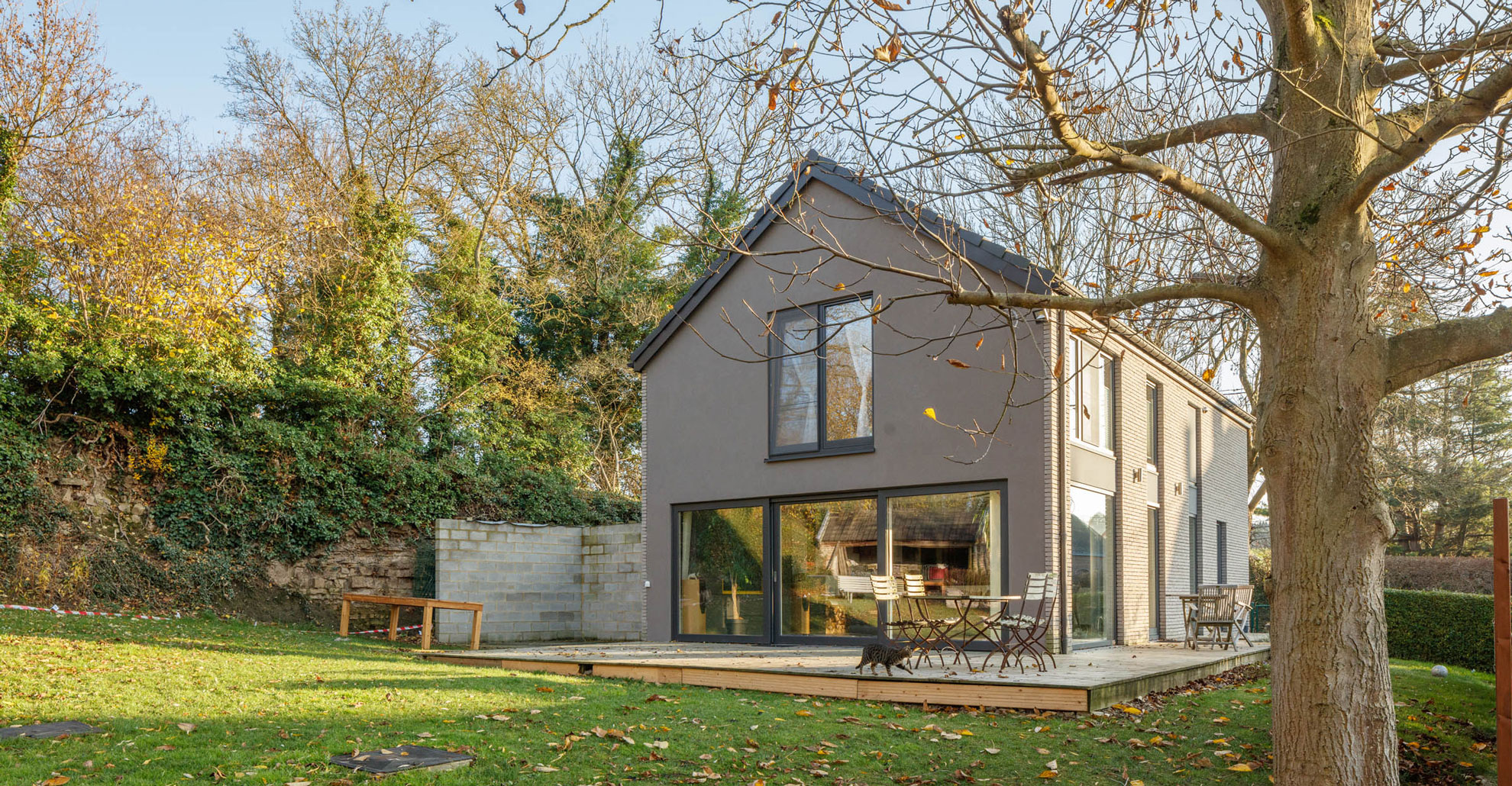 Hoe kan u een houten huis bouwen? In houtskeletbouw of een ander houtsysteem?